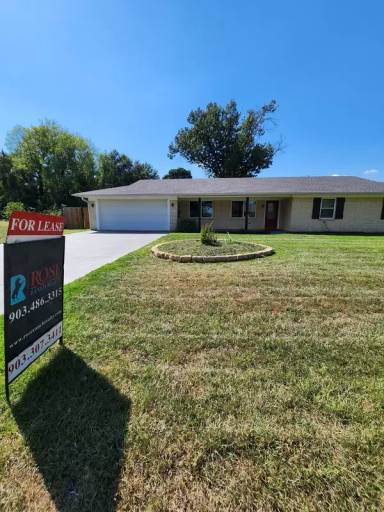 Main picture of 21468 Circle Dr