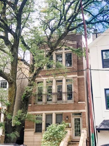Main picture of 2540 N Southport Ave