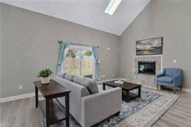 Main picture of 1729 Aquamarine Dr