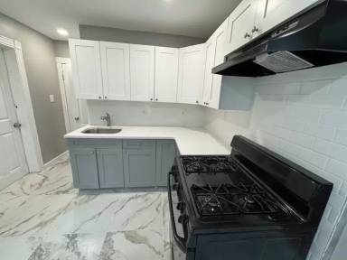 Main picture of 719 S 15th St