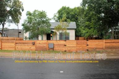 Main picture of 2317 E 2nd St