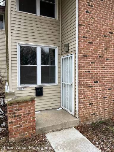 Main picture of 9050 N 95 St