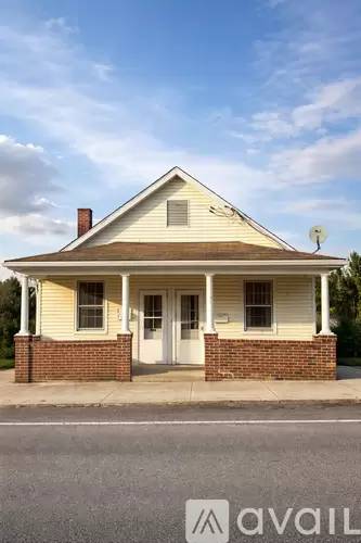 Main picture of 31 E Main St