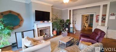 Main picture of 1653 Commonwealth Ave