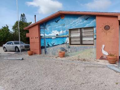 Main picture of 305 S Ocean Dr