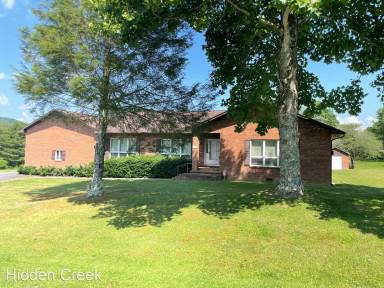 Main picture of 1320 Fairway Dr