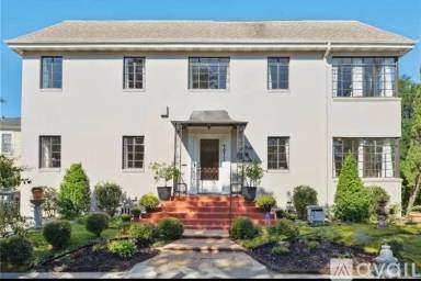 Main picture of 4072 State Street Dr