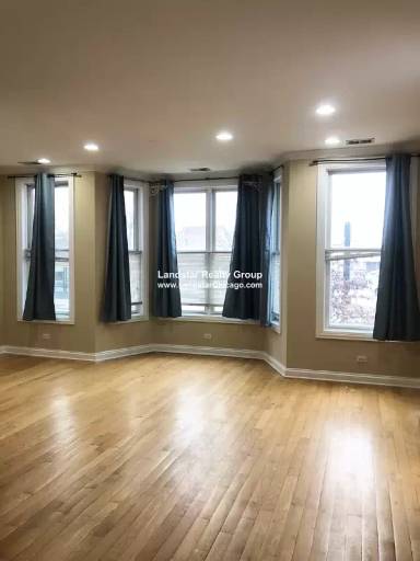 Main picture of 2909 N Ashland Ave
