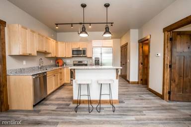 Main picture of 35 5th St W