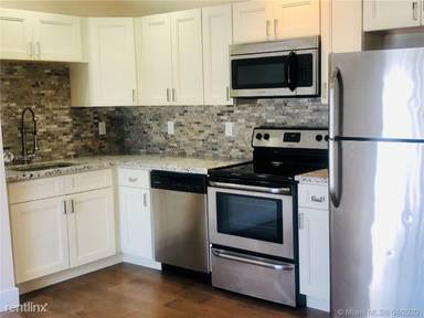 Main picture of 433 Hendricks Isle