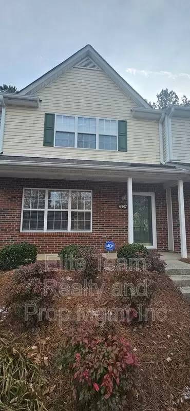 Main picture of 6807 Juniper Tree St