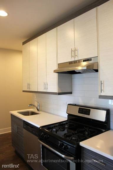 Main picture of 3915 N Janssen Ave