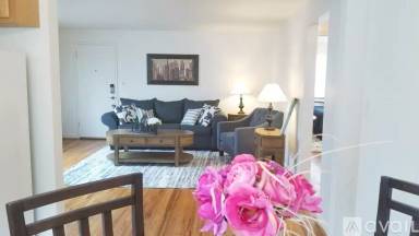 Main picture of 7710 Plainfield Rd