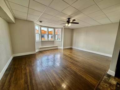Main picture of 217 E Main St