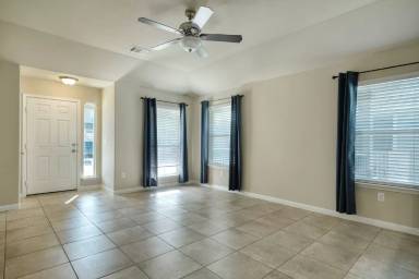 Main picture of 18409 Congaree St