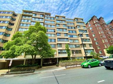 Main picture of Monroe House Condominiums