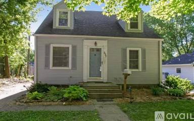 Main picture of 330 N Franklin Ave