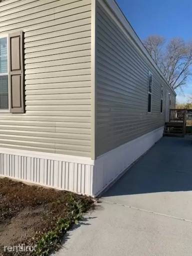 Main picture of Lakeside Estates Mobile Home Park