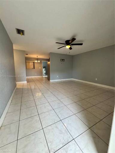 Main picture of 2731 SW 7th St