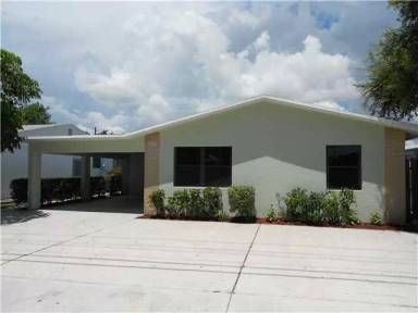 Main picture of 611 S East Coast Ave