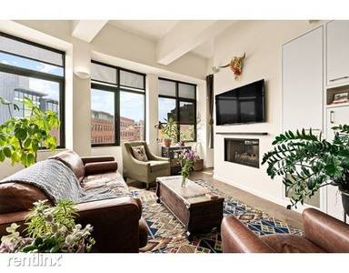 Main picture of 1200 Washington St