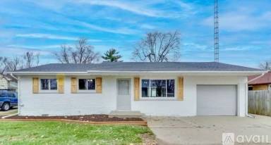 Main picture of 1302 Hovey Ave