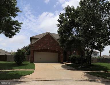 Main picture of 26422 Creston Woods Dr