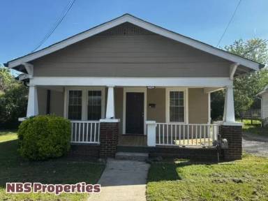 Main picture of 320 E Glenwood Ave