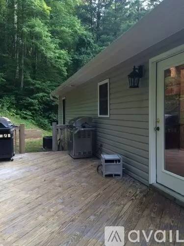 Main picture of 36 Foothills Rd