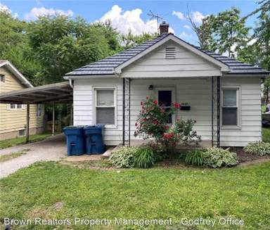 Main picture of 3537 Thomas Ave