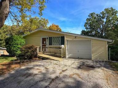 Main picture of 5803 N Highland Ave