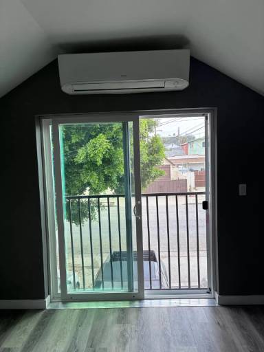 Main picture of 1004 Amalia Ave