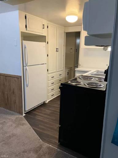 Main picture of 24 W Rio Colorado Dr