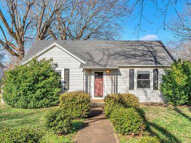 Main picture of 404 Gibson St