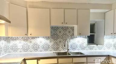 Main picture of 354 Lakewood Rd