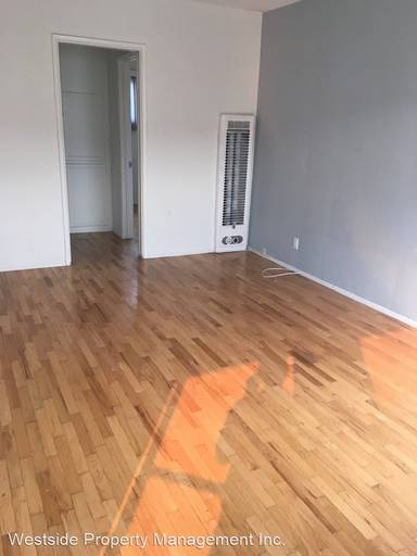 Main picture of 2420 Ocean Park Blvd