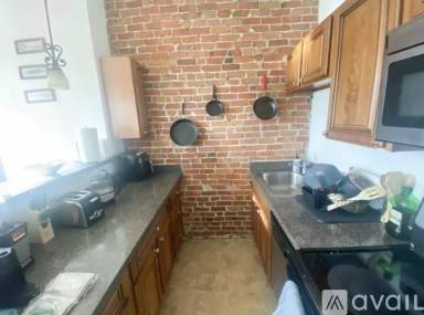 Main picture of 23 Cortes St