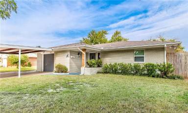 Main picture of 2613 SW 68th St