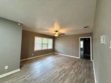 Main picture of 3511 33rd St