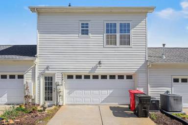 Main picture of 140 Harper Lee St