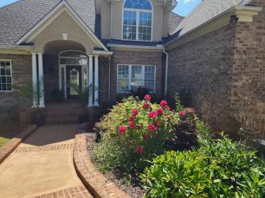 Main picture of 126 Emerald Dr