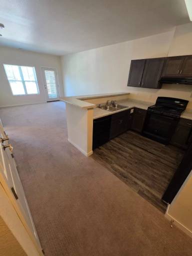Main picture of 1427 Center Point Rd NE