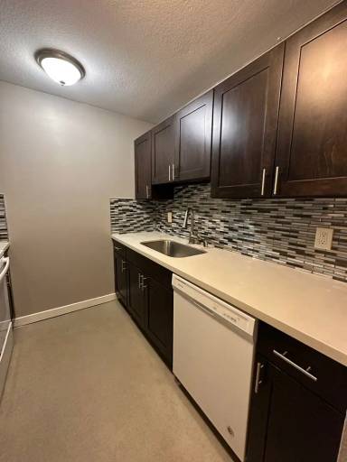 Main picture of Emerald Place Apartments