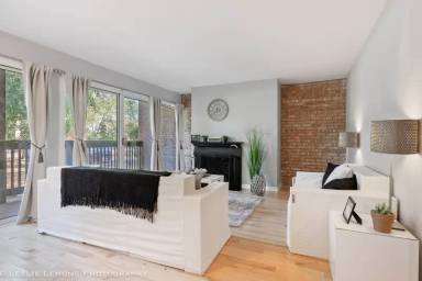 Main picture of 5882 Forest View Rd