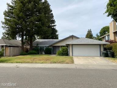 Main picture of 7109 Regard Way