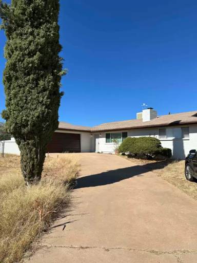 Main picture of 103 Pinal Dr