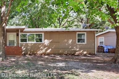 Main picture of 1650 Lawndale Ave