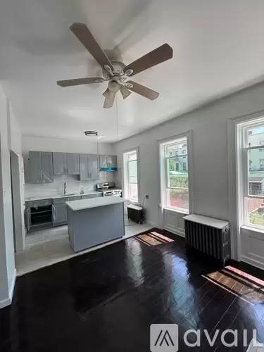 Main picture of 350 41st St