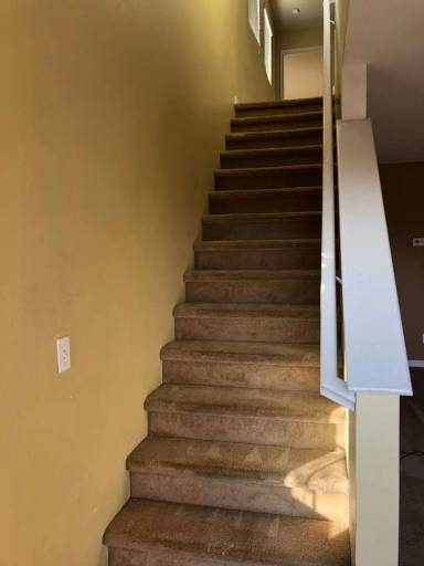 Main picture of 585 Hart Dr