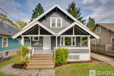 Main picture of 5936 N Mississippi Ave